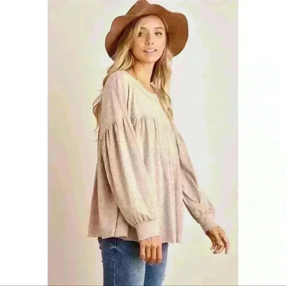 Baby doll king sleeve top in taupe - Picture 2 of 4